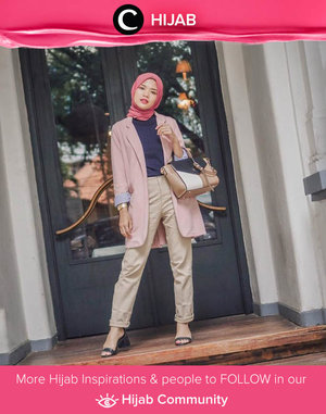 Monday in business chic attire, inspiration by Clozetter @cicidesri. Simak inspirasi gaya Hijab dari para Clozetters hari ini di Hijab Community. Yuk, share juga gaya hijab andalan kamu.