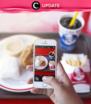 Di KFC Happy Hour kamu bisa menikmati 1 paket dengan harga 20 ribu rupiah aja, lho. Yuk cek infonya lengkapnya di premium section di aplikasi Clozette Indonesia. Bagi yang belum memiliki Clozette App, kamu bisa download di sini http://bit.ly/app-clozetteupdate