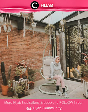 Clozetter @snputri enjoyed her rustic kinda day in grey + baby pink. Simak inspirasi gaya Hijab dari para Clozetters hari ini di Hijab Community. Yuk, share juga gaya hijab andalan kamu.  