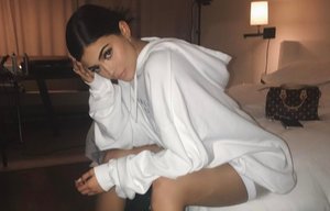 Kylie Jenner’s cropped sweatshirt is so tiny, is it even a sweatshirt anymore?
