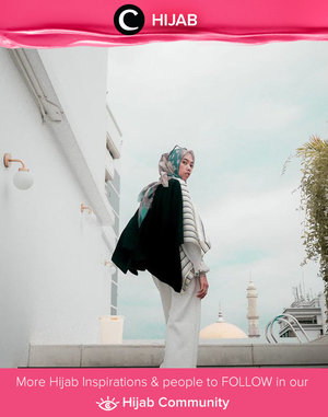 Star Clozetter @diannopiyani challenged her edgy pose with an edgy outerwear. Yes, you go girl! Simak inspirasi gaya Hijab dari para Clozetters hari ini di Hijab Community. Yuk, share juga gaya hijab andalan kamu. 