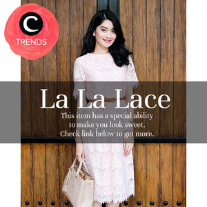 Shortcut to make you look sweeter in a minute? Wore this pretty lace outfit. Check the inspiration here http://bit.ly/1KeocGW