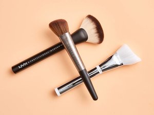 Natural vs. Synthetic Makeup Brushes   