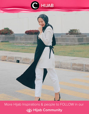 Black and white ala Clozetter @prapancadf. Simak inspirasi gaya Hijab dari para Clozetters hari ini di Hijab Community. Yuk, share juga gaya hijab andalan kamu.  