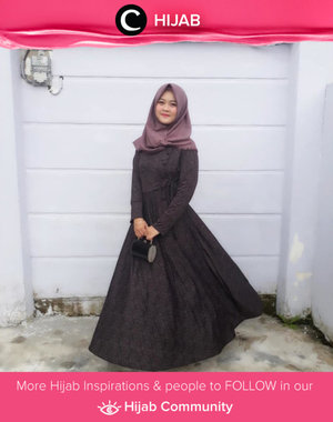 Tampil beda di acara pesta dengan menggunakan long dress bermodel flare, yuk. Simak inspirasi gaya Hijab dari para Clozetters hari ini di Hijab Community. Image shared by Clozetter @siltafadillah. Yuk, share juga gaya hijab andalan kamu