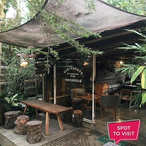 #SpotToVisitGartenhaus Co @gartenhaus_co, Jl. Kenanga Indah No.1, Lowokwaru, Malang.​Yuk tag teman yang mau kamu ajak ke sini..📷 Instagram gartenhaus_co​​​#ClozetteID #kafemalang #outdoorcafe #cafemalang