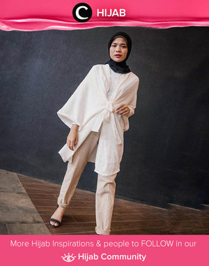 Kembali ke bulan penuh cinta, HOTD dengan warna putih seperti Clozetter @cicidesri ini bisa kamu coba, Clozetters. Simak inspirasi gaya Hijab dari para Clozetters hari ini di Hijab Community. Yuk, share juga gaya hijab andalan kamu.