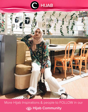 Pleats and prints are the ultimate guide for a casual weekend outfit. Image shared by Clozetter @andinara. Simak inspirasi gaya Hijab dari para Clozetters hari ini di Hijab Community. Yuk, share juga gaya hijab andalan kamu.