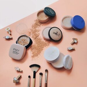 Clozetter @unidzalika sharing tentang koleksi loose powder-nya nih, Clozetters! Ada yang sudah kamu coba? Atau punya produk andalan lain? Share juga yuk, bersama Clozette!Download Clozette Indonesia App di Google Play dan dapatkan daily updates of Fashion, Beauty, Hijab and Lifestyle. #ClozetteID