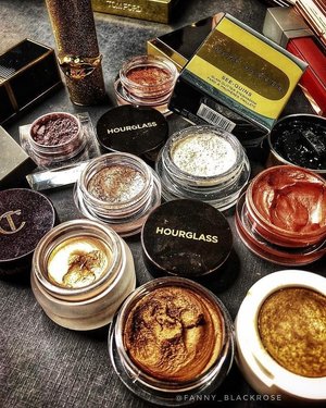 Glam and bold makeup look won't be complete without these beautiful Hourglass @hourglasscosmetics babies. Image shared by Clozette Ambassador @fanny_blackroseDownload Clozette Indonesia App di Google Play dan dapatkan daily updates of Fashion, Beauty, Hijab and Lifestyle. #ClozetteID