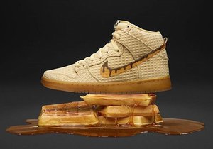 Waffles on 'ma shoes. Nike baru saja merilis model sepatu yang bertemakan waffle & chiken!
#ClozetteID
Photo from twitter @munchies.