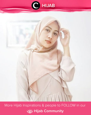 Sunday's mood: all in neutral colors ala Clozetter @Yuniea_5eb02f3f1517. Simak inspirasi gaya Hijab dari para Clozetters hari ini di Hijab Community. Yuk, share juga gaya hijab andalan kamu.