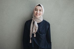 Inspirasi Kenakan Jilbab Segitiga yang Simpel 