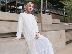 Inspirasi Korean Outfit untuk Hijabers