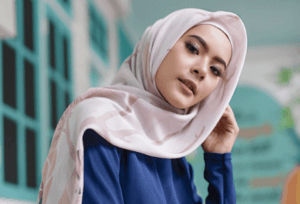 Warna Jilbab yang Cocok untuk Kulit Gelap