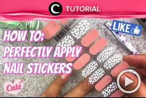 Masih suka gagal ketika memasang nail sticker? Coba lihat caranya di: http://bit.ly/2GKpZay. Video ini di-share kembali oleh Clozetter @shafirasyahnaz. Lihat juga tutorial lainnya di Tutorial Section.