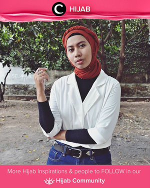 Chic & stylish in white outer, turban, and denim pants. Simak inspirasi gaya Hijab dari para Clozetters hari ini di Hijab Community. Image shared by Star Clozetter @zsazsajasmine. Yuk, share juga gaya hijab andalan kamu