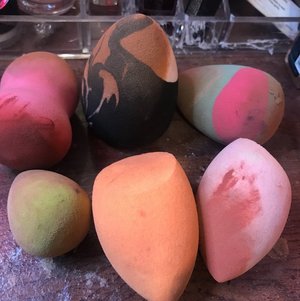 This genius BeautyBlender microwave cleaning hack is going viral on Twitter, and our minds are blown