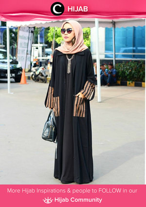 Wearing black and gold abaya during Ramadan. Easy to get classy and elegance look. Simak inspirasi gaya Hijab dari para Clozetters hari ini di Hijab Community. Image shared by Star Clozetter: @mirasahid. Yuk, share juga gaya hijab andalan kamu 