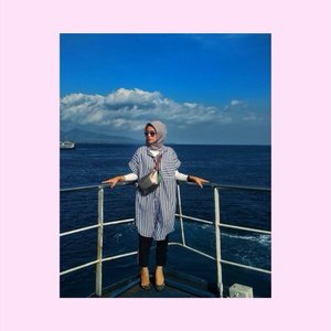 Kamu yang berhijab mungkin terkadang bingung menentukan outfit untuk liburan ke pantai. Dari pada bingung, yuk intip inspirasi hijab outfit dari Clozetters melalui video berikut ini! #ClozetteID #ClozetteIDVideo.📷 @ismahanchrnns @fillyawie @manda_olv @arhazahraaa @rimasuwarjono