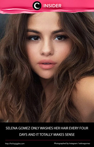 Selena Gomez yang dikenal dengan rambut indahnya ternyata mencuci rambutnya 4 hari sekali? Lalu ritual apa sih yang membuat rambutnya itu bebas dari lepek dan berminyak? Berikut ini Hello Giggles memberikan bocorannya untukmu  http://bit.ly/1syUxT7. Simak juga artikel menarik lainnya di http://bit.ly/ClozetteInsider