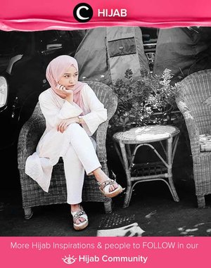 Star Clozetter @cyndiadissa looked elegant in all white outfit. Simak inspirasi gaya Hijab dari para Clozetters hari ini di Hijab Community. Yuk, share juga gaya hijab andalan kamu.  