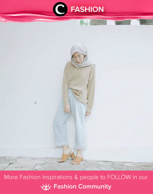 Super comfy swater, boyfriends jeans, and wedges sandals. Simak inspirasi gaya Hijab dari para Clozetters hari ini di Hijab Community. Image shared by Clozette Ambassador: @ladyulia. Yuk, share juga gaya hijab andalan kamu