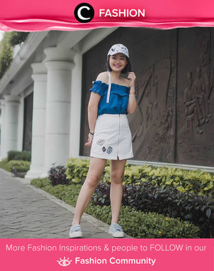  Off shoulder top, zipper skirt, cap, and sneakers. Get ready to more casual and fun for today! Simak Fashion Update ala clozetters lainnya hari ini di Fashion Community. Image shared by Clozette Ambassador: @katherin. Yuk, share outfit favorit kamu bersama Clozette.