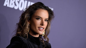 Alessandra Ambrosio Just Made Tie-Dye Totally Fall-Appropriate