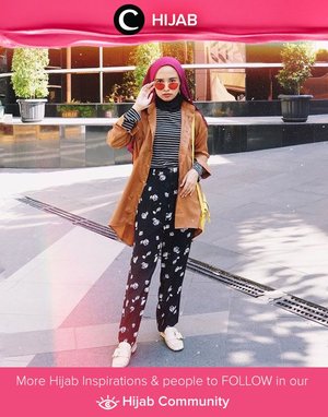 Menurut Star Clozetter @putmaharani, fashion tak memiliki aturan baku, sehingga proses mix 'n match baju bisa menjadi healing time tersendiri baginya. Bagaimana menurutmu? Simak inspirasi gaya Hijab dari para Clozetters hari ini di Hijab Community. Yuk, share juga gaya hijab andalan kamu.