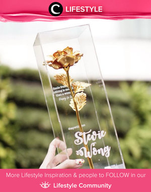 24k gold rose with personalized name on its clear box is taking your present to another level! It's perfect for your mom, sister, and even bestfriend, right? Simak Lifestyle Updates ala clozetters lainnya hari ini di Lifestyle Community. Image shared by Clozette Ambassador @steviiewong. Yuk, share juga momen favoritmu. 
