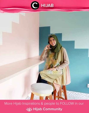Clozetter @darakembara dengan outfit berwarna earthy tone yang terlihat santai dan sederhana.  Simak inspirasi gaya Hijab dari para Clozetters hari ini di Hijab Community. Yuk, share juga gaya hijab andalan kamu. 