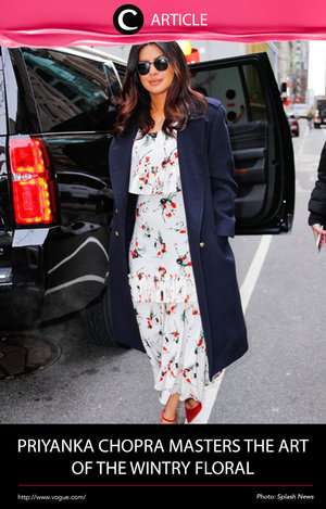 Priyanka Chopra tampil fresh dengan balutan dress floral yang dipadukan dengan high heels merah saat menghadiri acara Good Morning America. Baca selengkapnya di http://bit.ly/2lbcQ1k. Simak juga artikel menarik lainnya di Article Section pada Clozette App.