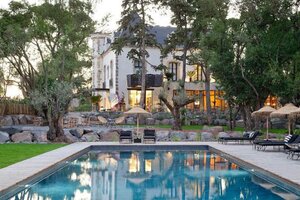 Domaine Tarbouriech, Hotel Unik Bertema Kerang 