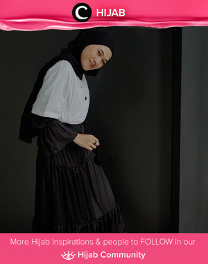 Black and white combo is never boring. Image shared by Clozette Ambassador @karinaorin. Simak inspirasi gaya Hijab dari para Clozetters hari ini di Hijab Community. Yuk, share juga gaya hijab andalan kamu.
