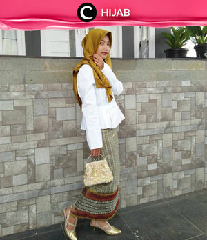 Cinta indonesia juga bisa ditunjukkan dengan mengenakan kain tradisional saat acara formal, lho, Hijabers! Yuk, simak inspirasi gaya di Hijab Update dari para Clozetters hari ini, di sini http://bit.ly/clozettehijab. Image shared by Clozetter: devinanggraeni. Yuk, share juga gaya hijab andalan kamu.