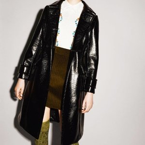 Leather coat because, why not?
#ClozetteID #Fashion 
Photo from @miumiu