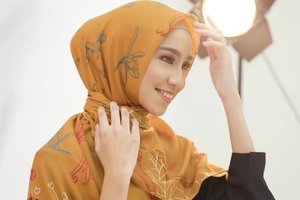 Tutorial Hijab Motif dengan Satu Jarum Pentul 