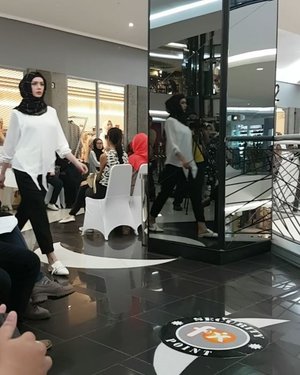 District 12 Ramadan Preview 2016. Butik kolaborasi dari 13 brand ini siap menyambut Ramadan dan Idul Fitri dengan koleksi terbaru yang sesuai dengan karakter masing-masing brand. #clozetteid #hijab #festive