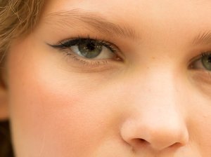 4 Eyeliner Tips Just for Hooded Eyes   