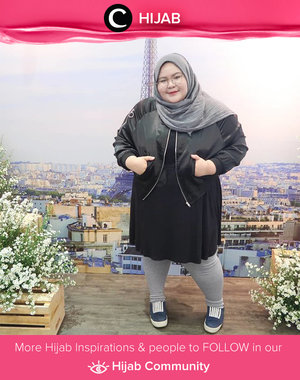 She shows off edgy look in leather jacket and leggings. Simak inspirasi gaya Hijab dari para Clozetters hari ini di Hijab Community. Image shared by Clozette Ambassador @tanteintan. Yuk, share juga gaya hijab andalan kamu
