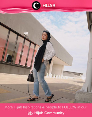 Long pashmina dan jeans kinda day. Image shared by Clozetter @nabilaaz. Simak inspirasi gaya Hijab dari para Clozetters hari ini di Hijab Community. Yuk, share juga gaya hijab andalan kamu.