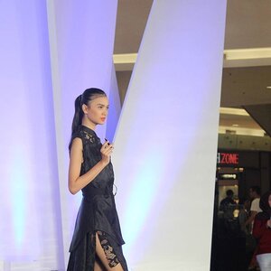 @cottonink x @makeoverid at Jakarta Fashion Week, last day. #clozetteid #fashion #runway #blackdress #clothing #brand #makeup #beauty #fashionweek #makeover