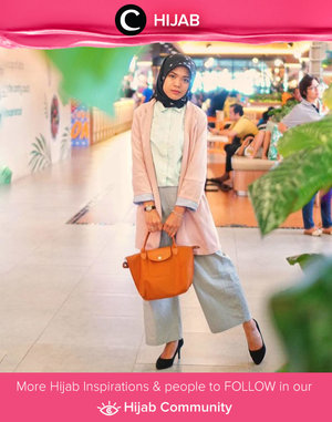 Ide outfit berwarna pastel untuk office look hari ini? Coba intip style Clozetter @cicidesri berikut dengan blazer soft pink dan culottes baby blue. Simak inspirasi gaya Hijab dari para Clozetters hari ini di Hijab Community. Yuk, share juga gaya hijab andalan kamu.  