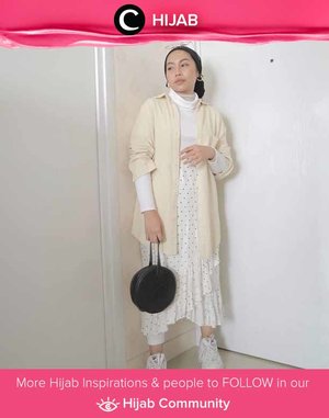 Want to look edgy in vintage outfit?Style them with sneakers like Clozetter @ladyulia! Simak inspirasi gaya Hijab dari para Clozetters hari ini di Hijab Community. Yuk, share juga gaya hijab andalan kamu. 