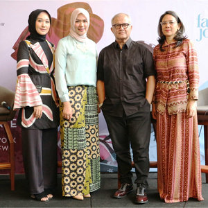 Panggung New York Fashion Week Diwarnai Desainer Indonesia 