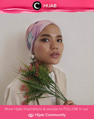 Menurut Clozetter @cicidesri, pandemi membuat tahun 2020 terasa jauh berbeda dengan tahun-tahun sebelumnya. Meskipun terasa berat, tetap berkesan dan tak terlupakan. Kamu setuju, Clozetters? Simak inspirasi gaya Hijab dari para Clozetters hari ini di Hijab Community. Yuk, share juga gaya hijab andalan kamu.