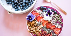 Recipe: A Superfood Smoothie Bowl That