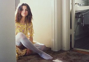 Selena Gomez Curhat Tentang Ketenaran dan Privasi