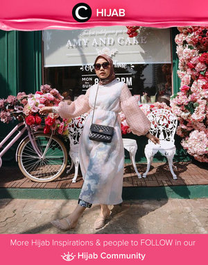 Pastel-ish kind of day! Clozetter @NabilaaZ wrapped in Sideline X Amaliaelle Elicia Tunic for her day out. Simak inspirasi gaya Hijab dari para Clozetters hari ini di Hijab Community. Yuk, share juga gaya hijab andalan kamu.